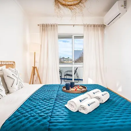 Charming Flat With Balcony - By Hostwise Апартаменты *