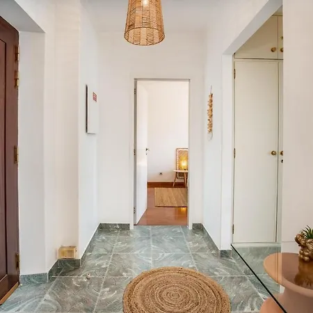 Charming Flat With Balcony - By Hostwise 公寓
