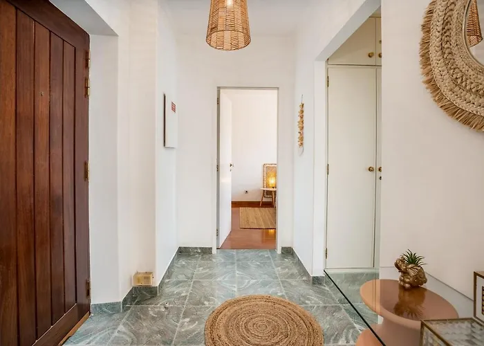 Charming Flat With Balcony - By Hostwise Apartamento